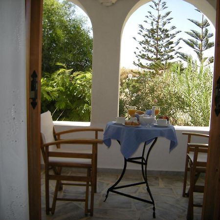 Roussos Beach Hotel Naousa  Bagian luar foto