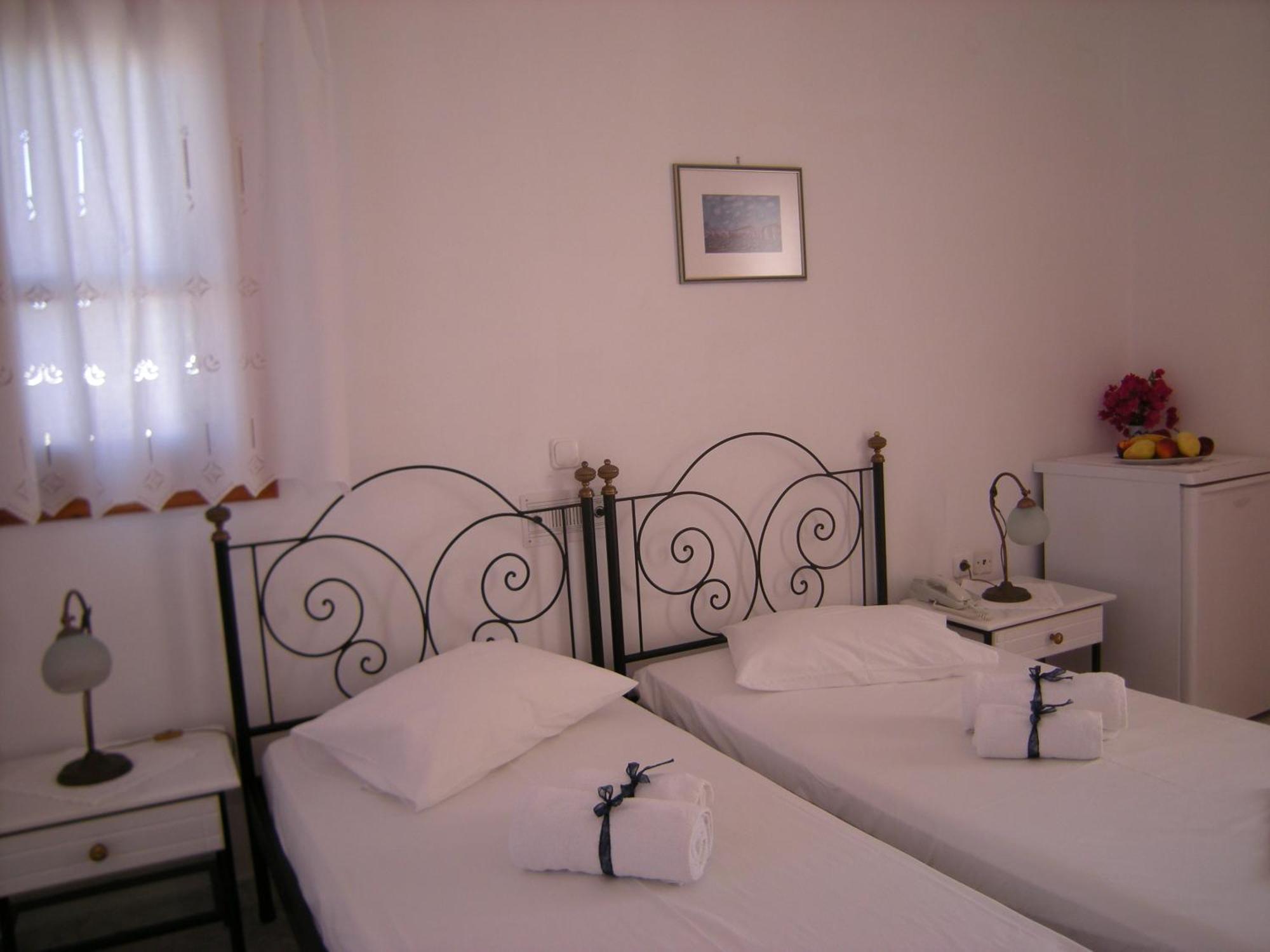 Roussos Beach Hotel Naousa  Bagian luar foto